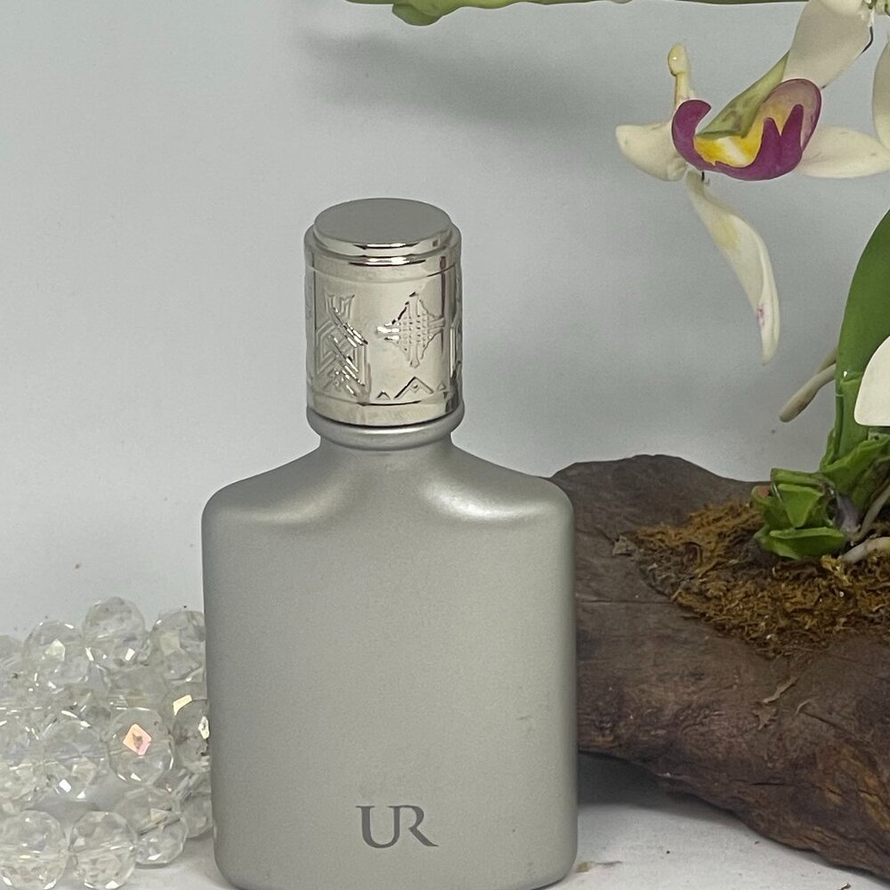 UR by Usher EDT Eau De Toilette Spray for Men - .5 oz / 15 ml - New